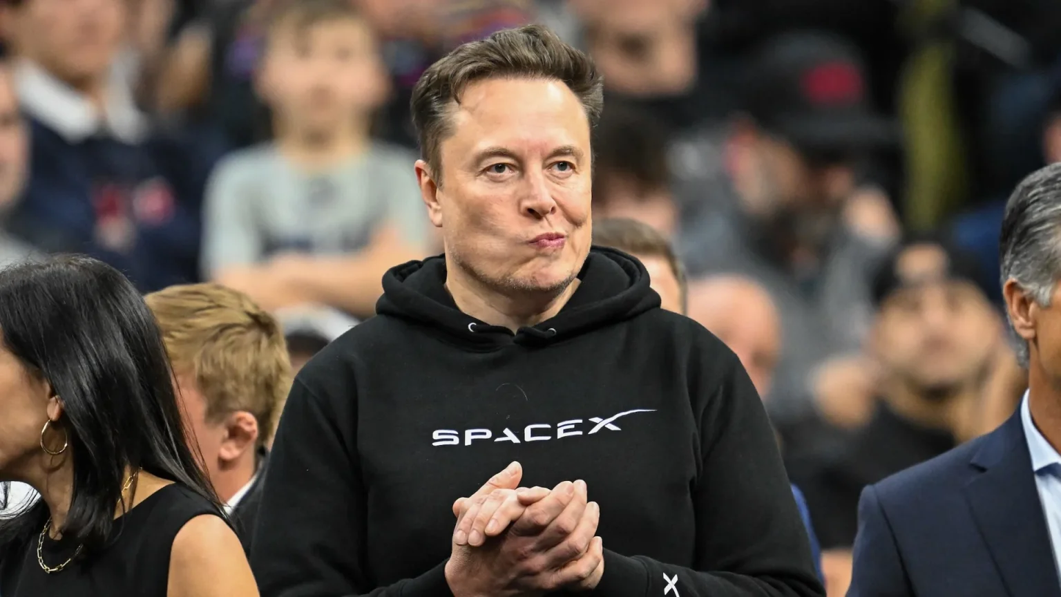 Elon Musk gra stworzona przez sztuczną inteligencję