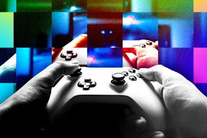 Kryzys w branży gier w Europie – deweloper trzymający się za głowę